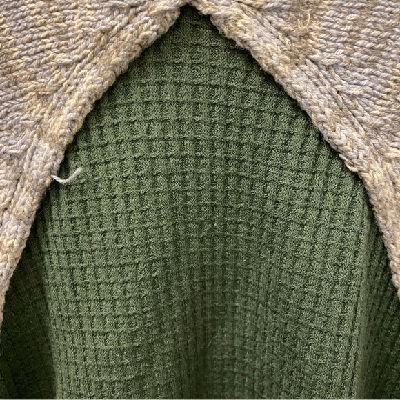 Free People We The Free Raglan Waffle Knit Colorblock Henley Large - Picture 10 of 10